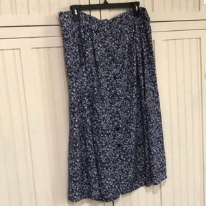 Cute button down the front skirt